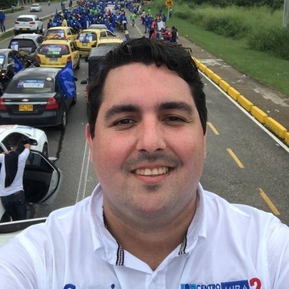 <strong>Carlos M.</strong> Medellín.