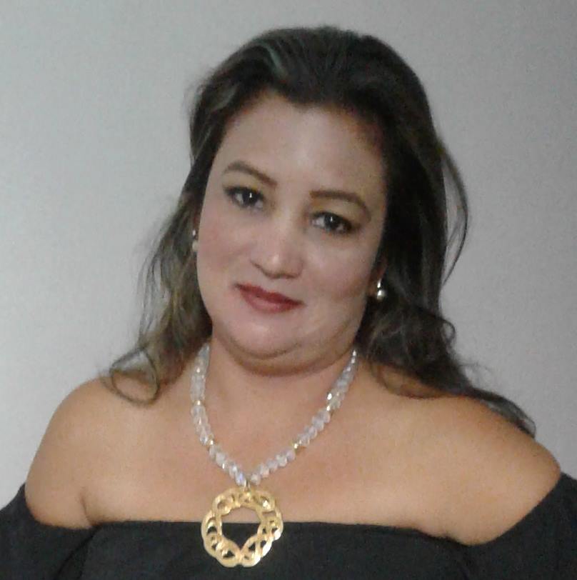 <em><strong>María T. de Medellin</strong></em>