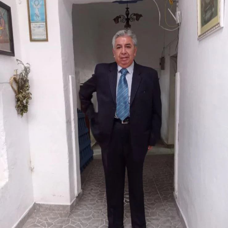 <em>Nathanael Gomez</em>