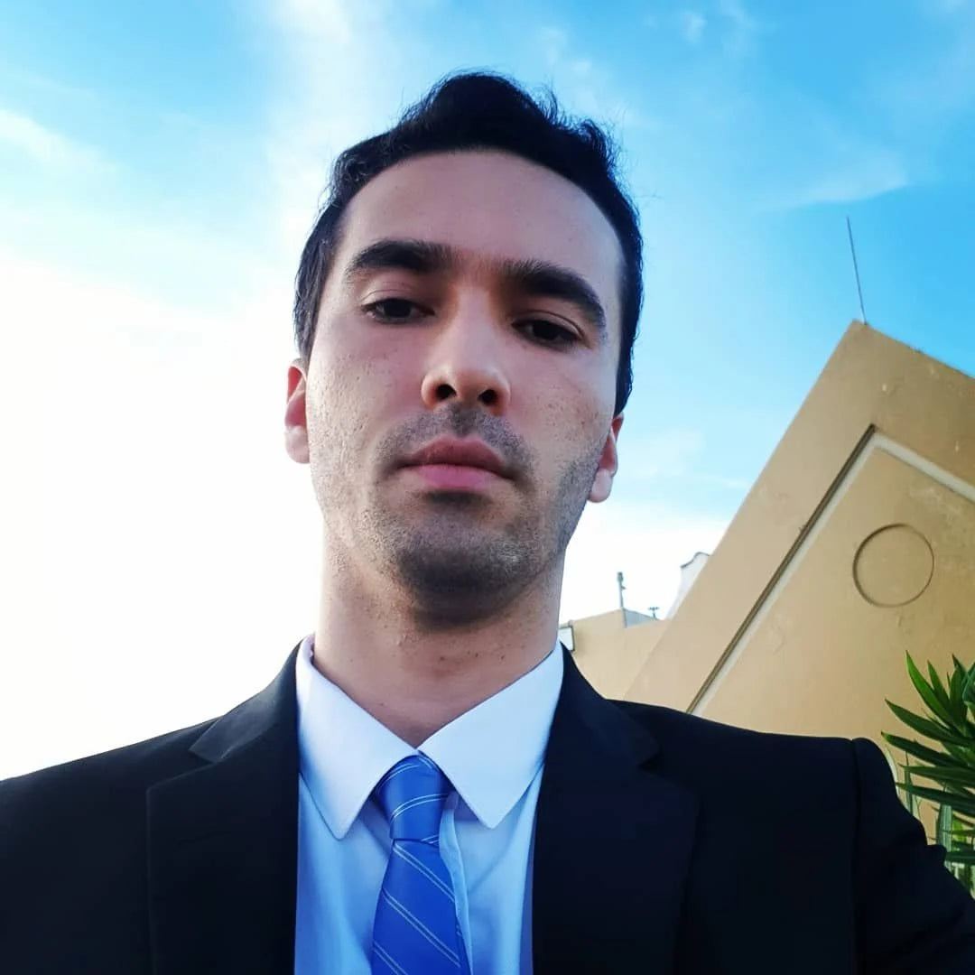 <em>Cristian Mendivil</em>